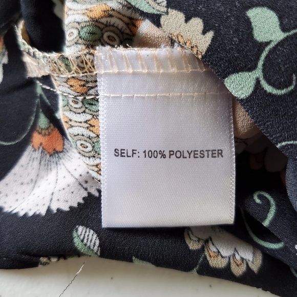 Rose + Olive Contrast Floral Print Tunic Size 1X Lightweight Spring Top Office - Picture 7 of 9